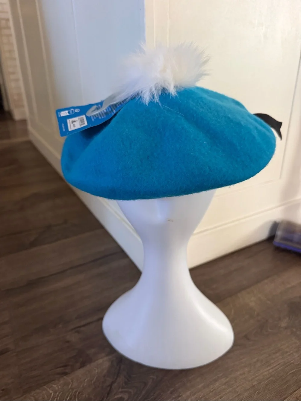 Disney Donald Duck Beret Hat 90th Anniversary Blue Disneyland Parks White New